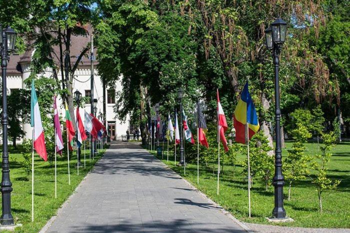 Weisz Apartment-City Center-Free Private Parking,Wifi,Ac Карей Экстерьер фото