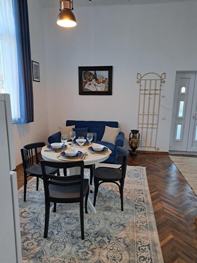 Weisz Apartment-City Center-Free Private Parking,Wifi,Ac Карей Экстерьер фото